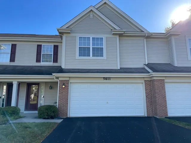 $2,500 | 5611 Wildspring Drive, Lake In The Hills, IL 60156