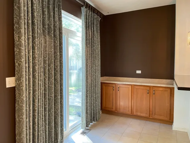 $2,500 | 5611 Wildspring Drive, Lake In The Hills, IL 60156