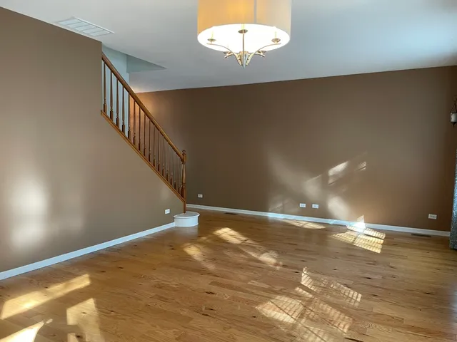 $2,500 | 5611 Wildspring Drive, Lake In The Hills, IL 60156