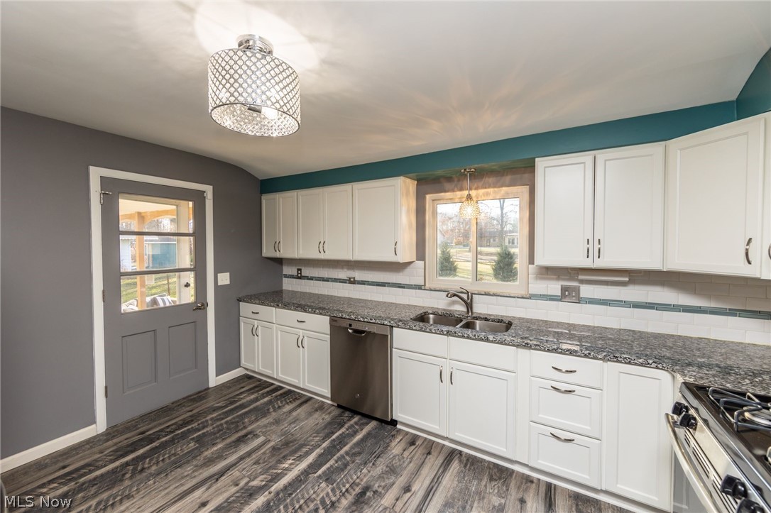 1499 Orchardview Road Seven Hills, OH 44131 - Photo 9 of 34 Gallery Image 9