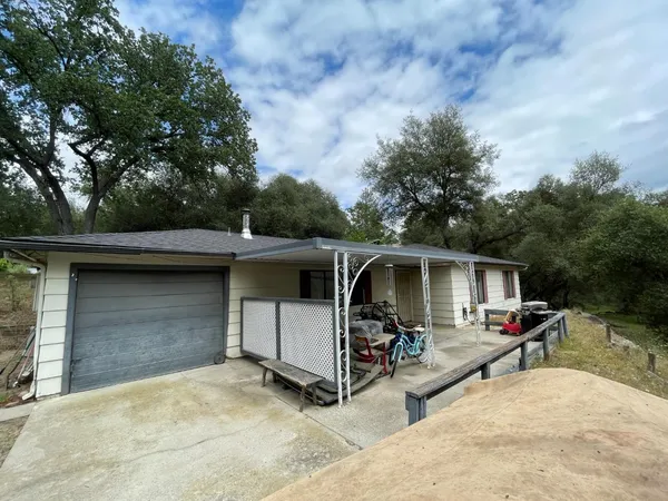 $239,000 | 40341 Redbud Drive, Oakhurst, CA 93644