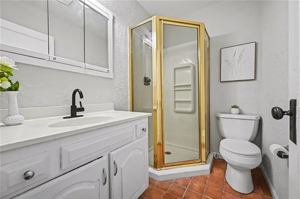 $365,000 | 3806 South Outer Belt Road, Oak Grove, MO 64075