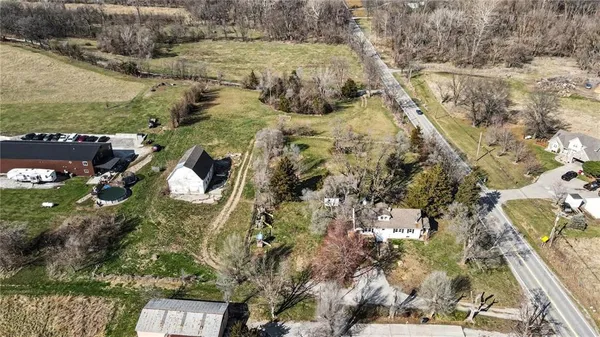 $365,000 | 3806 South Outer Belt Road, Oak Grove, MO 64075