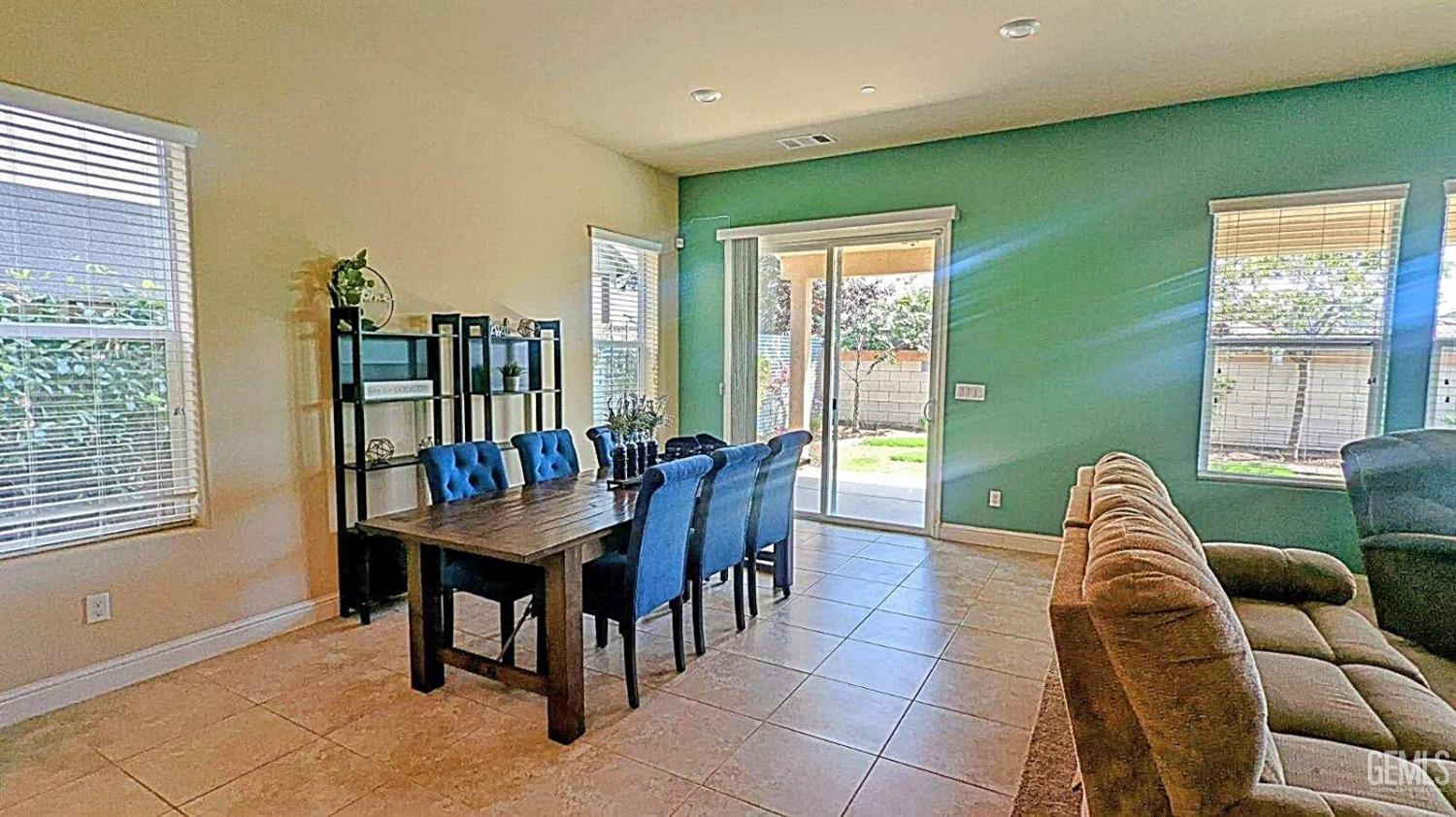 Undisclosed Address Shafter, CA 93263 - Photo 8 of 31 a view of a livingroom with furniture and window