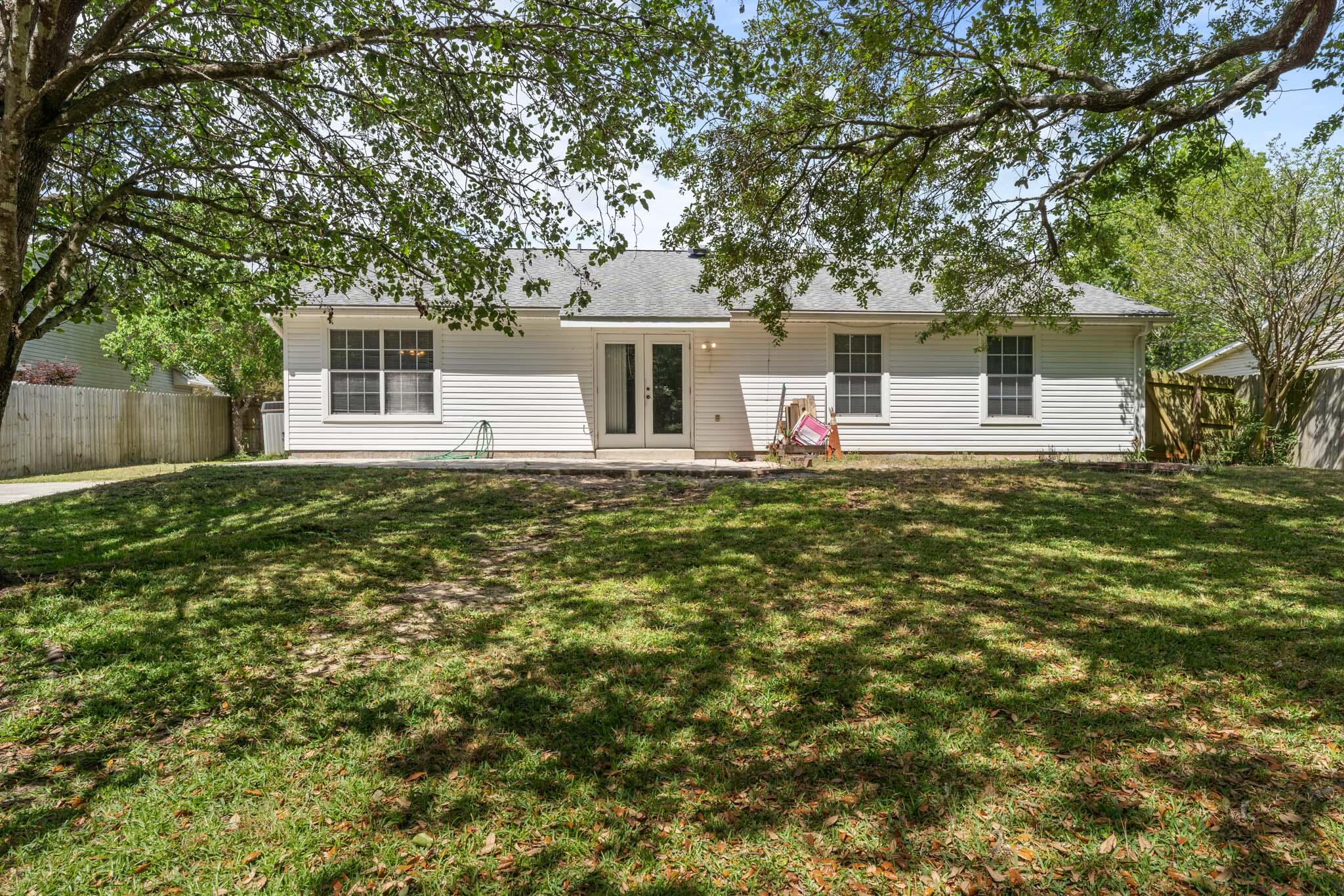 2748 River Run Road Navarre, FL 32566 - Photo 20 of 21 Backyard