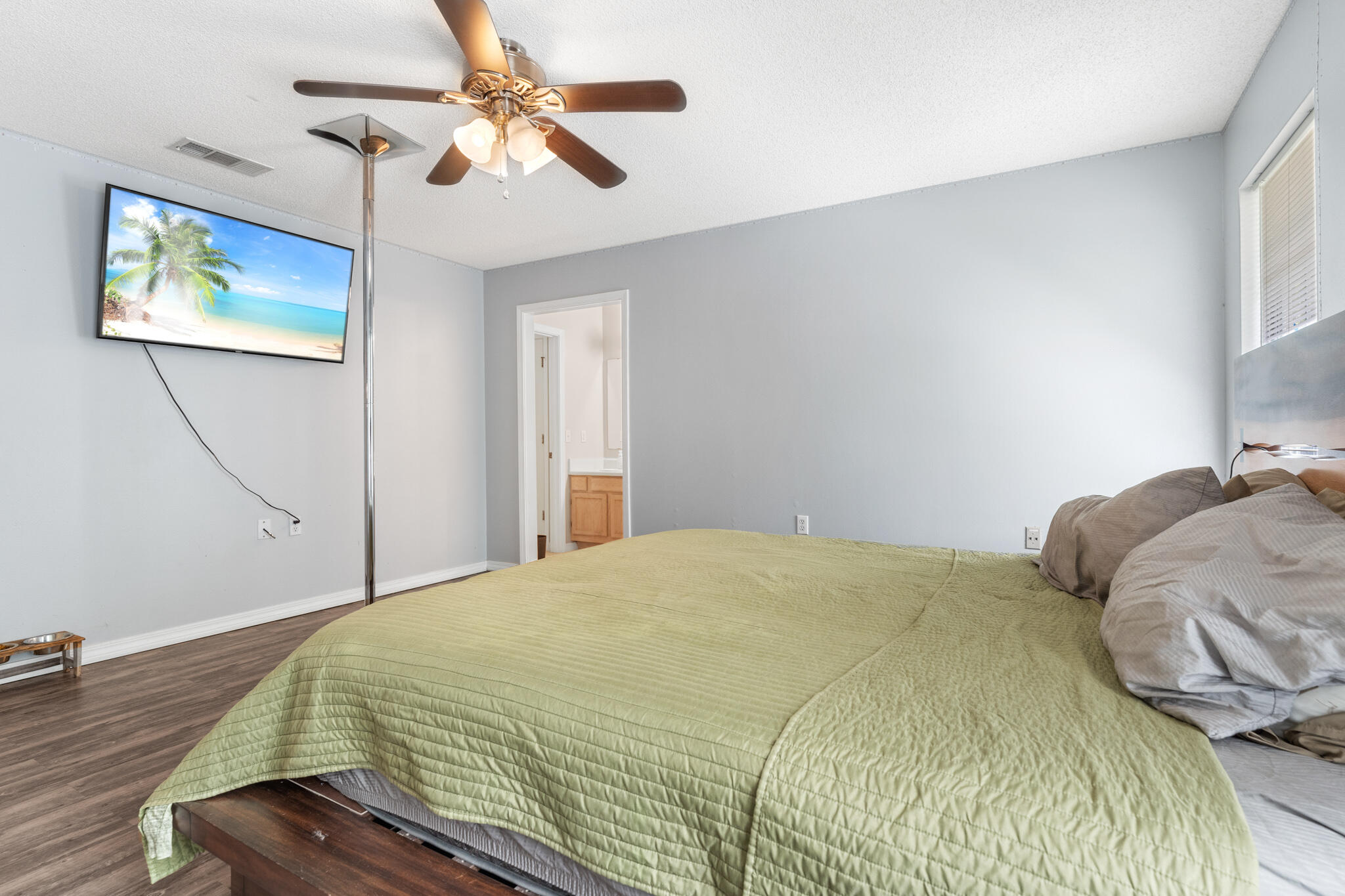 2748 River Run Road Navarre, FL 32566 - Photo 10 of 21 Primary Bedroom