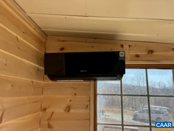 $2,200 | 8714 Norwood Road, Norwood, VA 24581