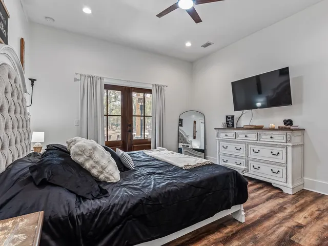 $1,149,900 | 3927 Coastal Highway, Crawfordville, FL 32327