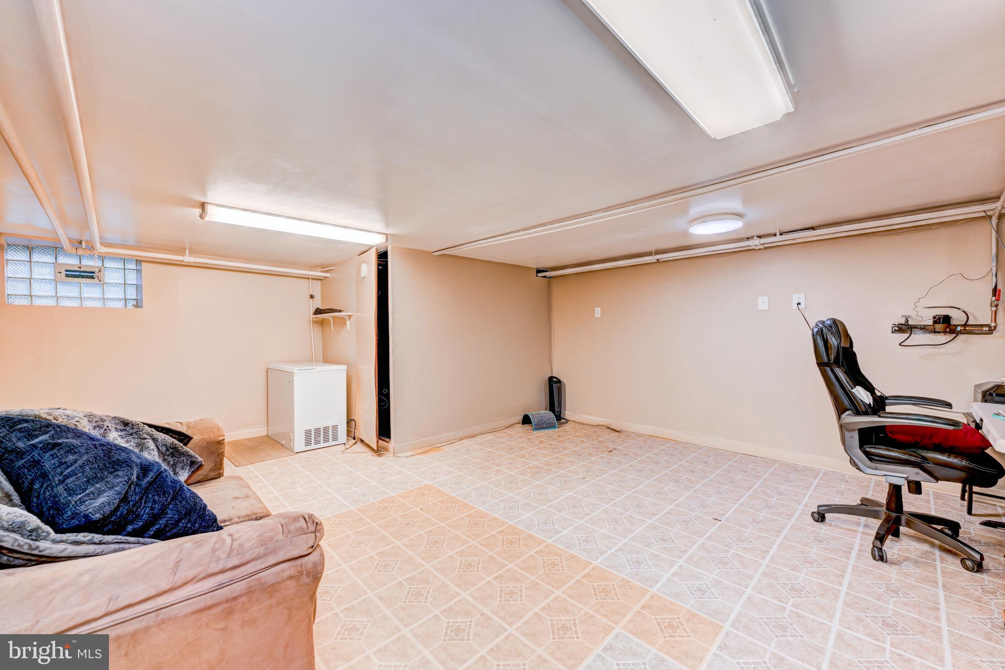 14 Summit Avenue Wyncote, PA 19095 - Photo 24 of 36 a living room with furniture