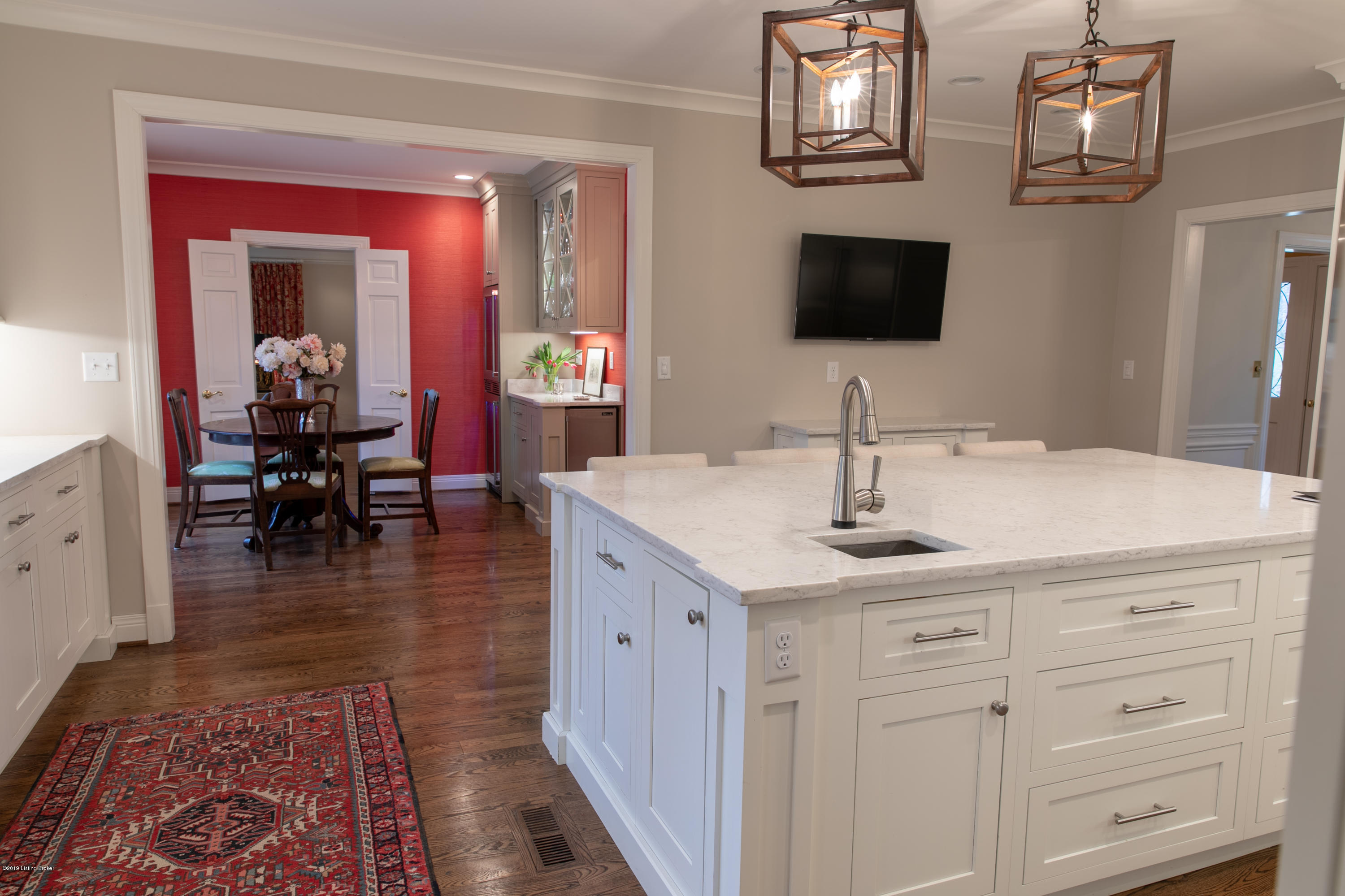 155 Totem Road Louisville, KY 40207 - Photo 10 of 54 0U2A0427-HDR
