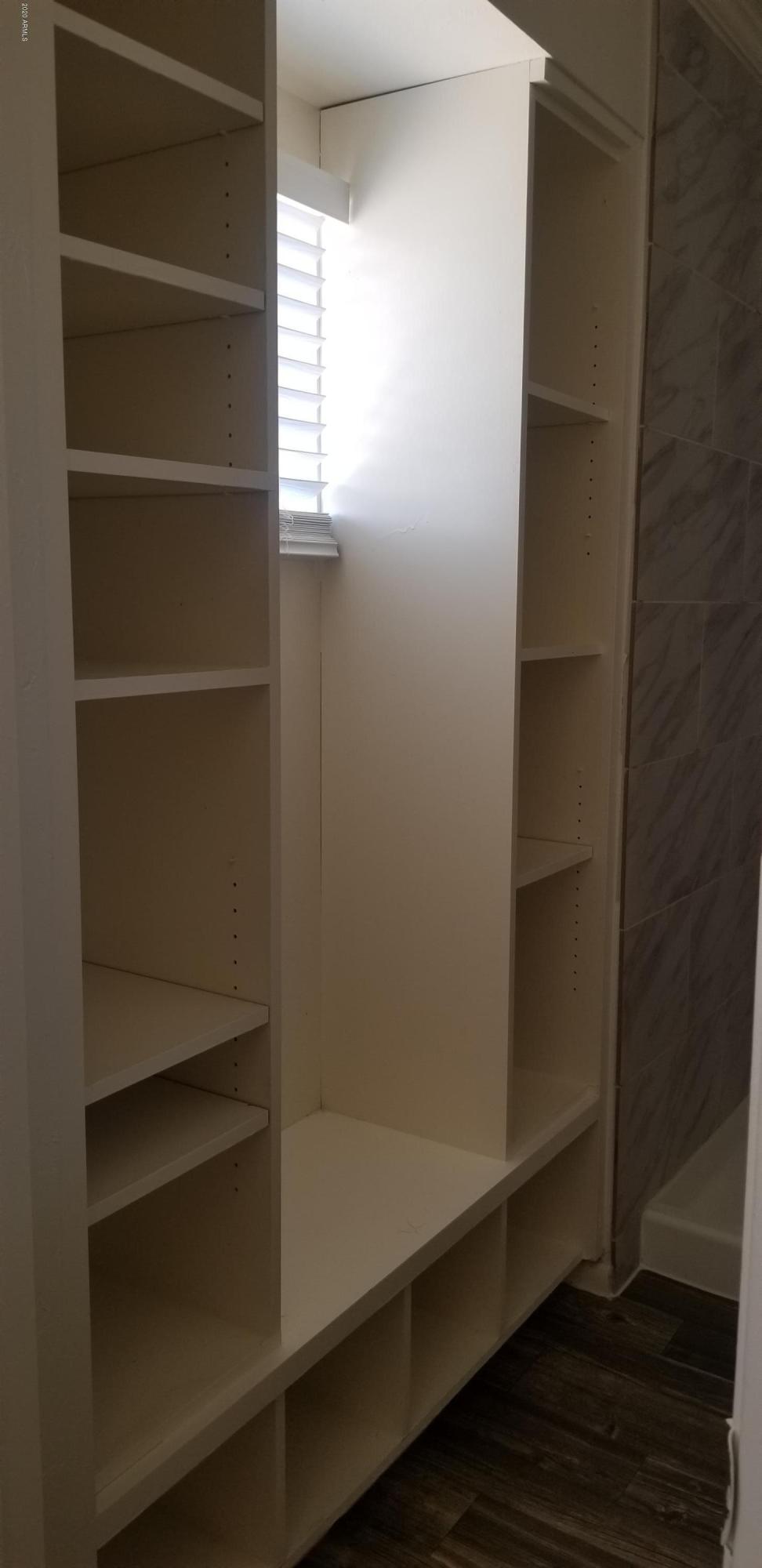 7749 West Osborn Road Phoenix, AZ 85033 - Photo 17 of 21 Bathroom