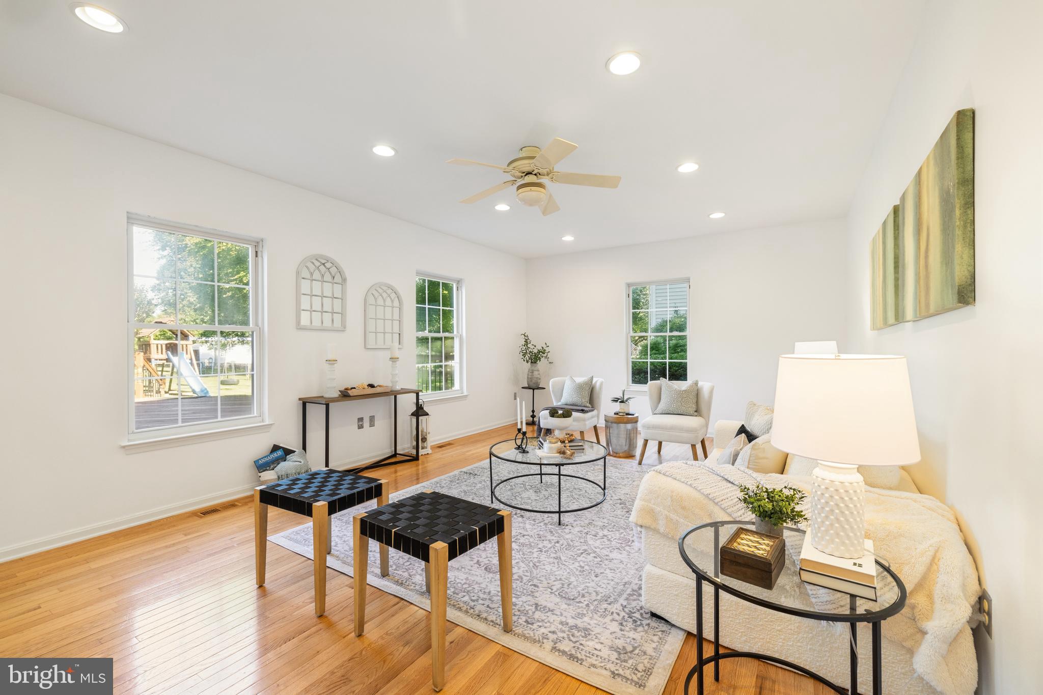 1469 Pleasant Lake Road Annapolis, MD 21409 - Photo 5 of 68 Family room