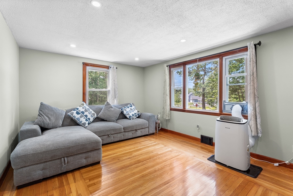 10 Mason Road Holden, MA 01522 - Photo 3 of 27 a living room with furniture and a window