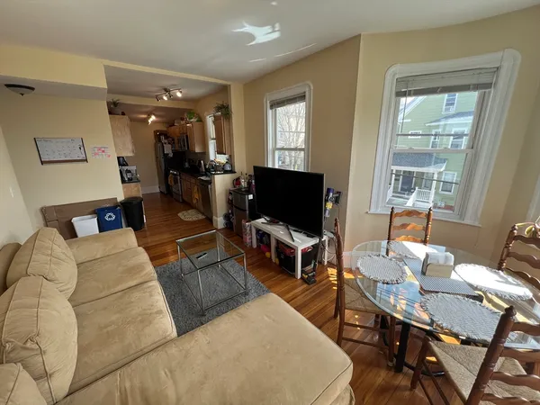 $5,350 | 50 Lowell Street, Unit 2, Somerville, MA 02143