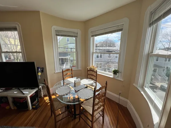 $5,350 | 50 Lowell Street, Unit 2, Somerville, MA 02143