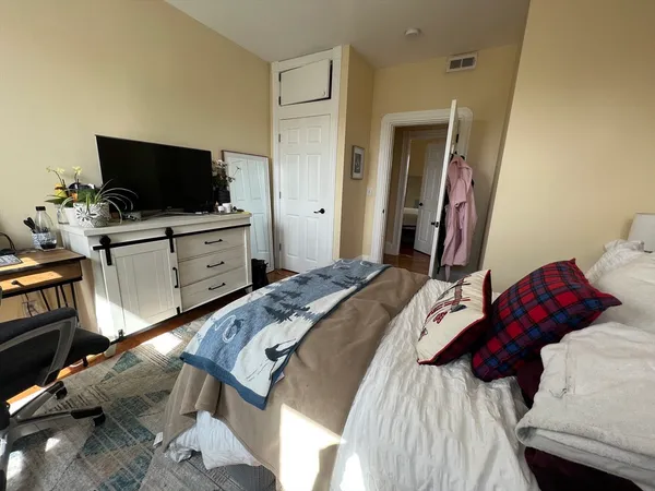 $5,350 | 50 Lowell Street, Unit 2, Somerville, MA 02143