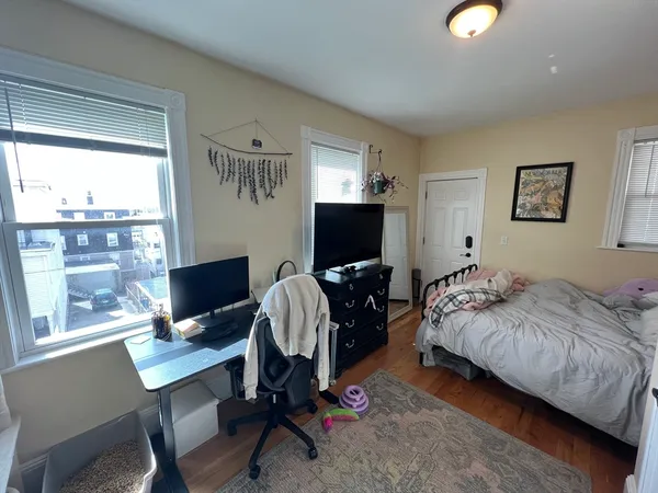 $5,350 | 50 Lowell Street, Unit 2, Somerville, MA 02143