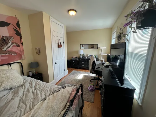 $5,350 | 50 Lowell Street, Unit 2, Somerville, MA 02143