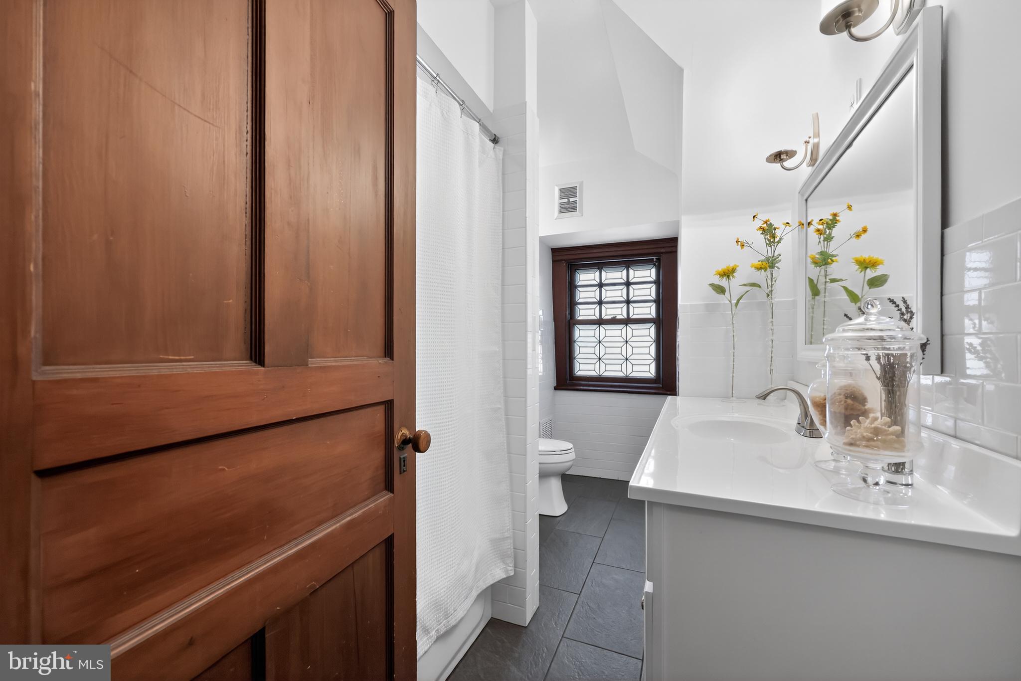 329 Pelham Road Philadelphia, PA 19119 - Photo 27 of 43