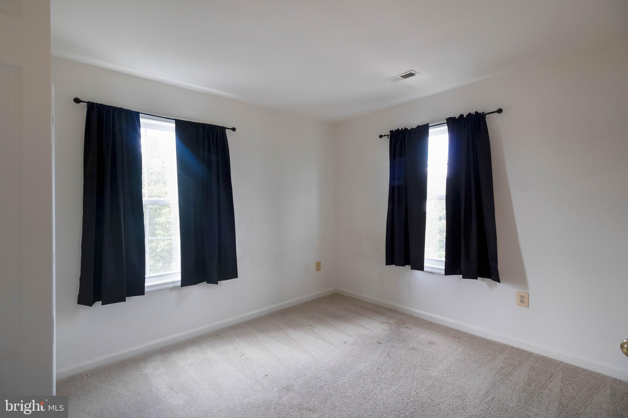 8441 Tackhouse Loop Gainesville, VA 20155 - Photo 24 of 47 Second bedroom