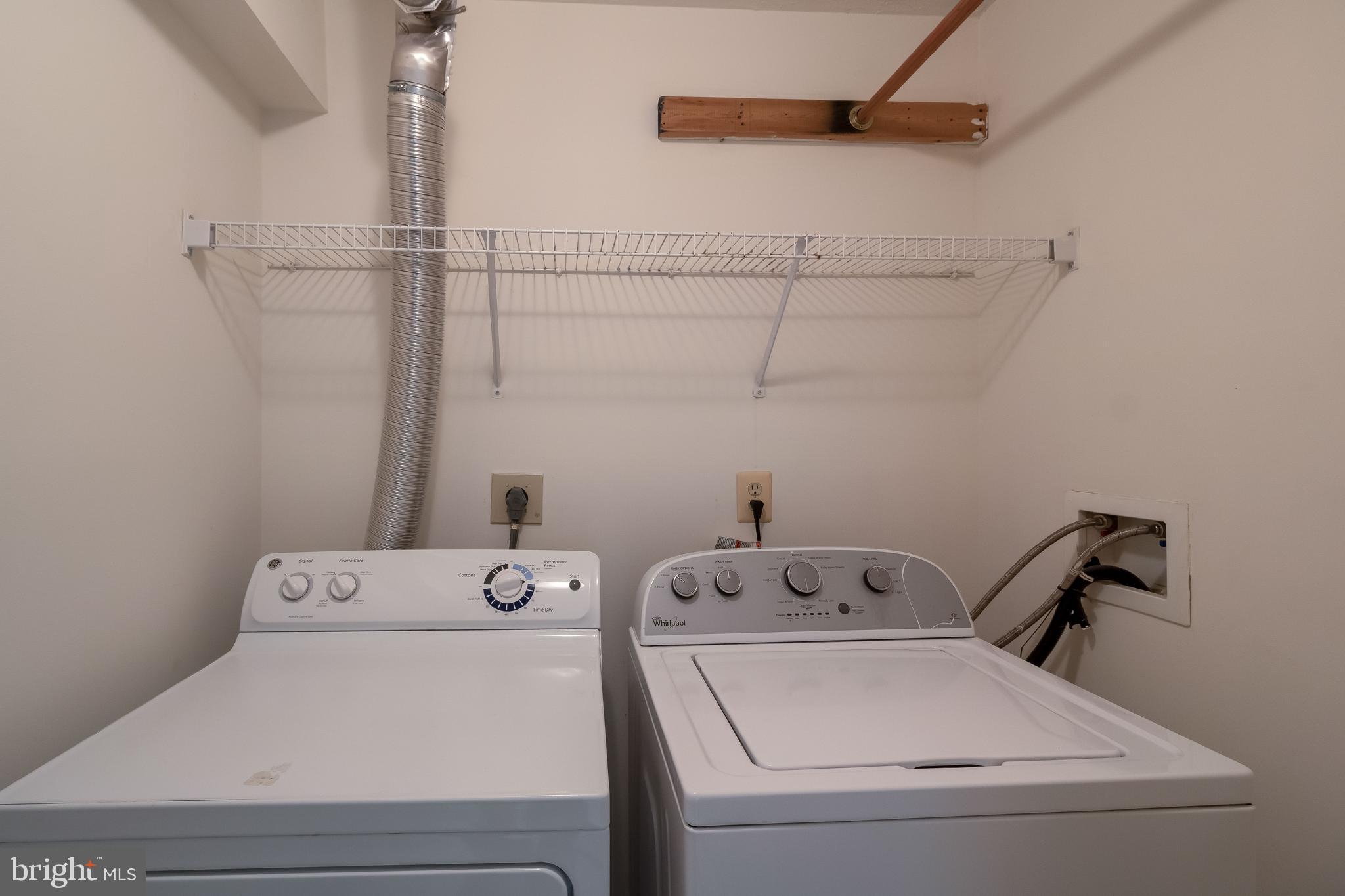 8441 Tackhouse Loop Gainesville, VA 20155 - Photo 42 of 47 laundry