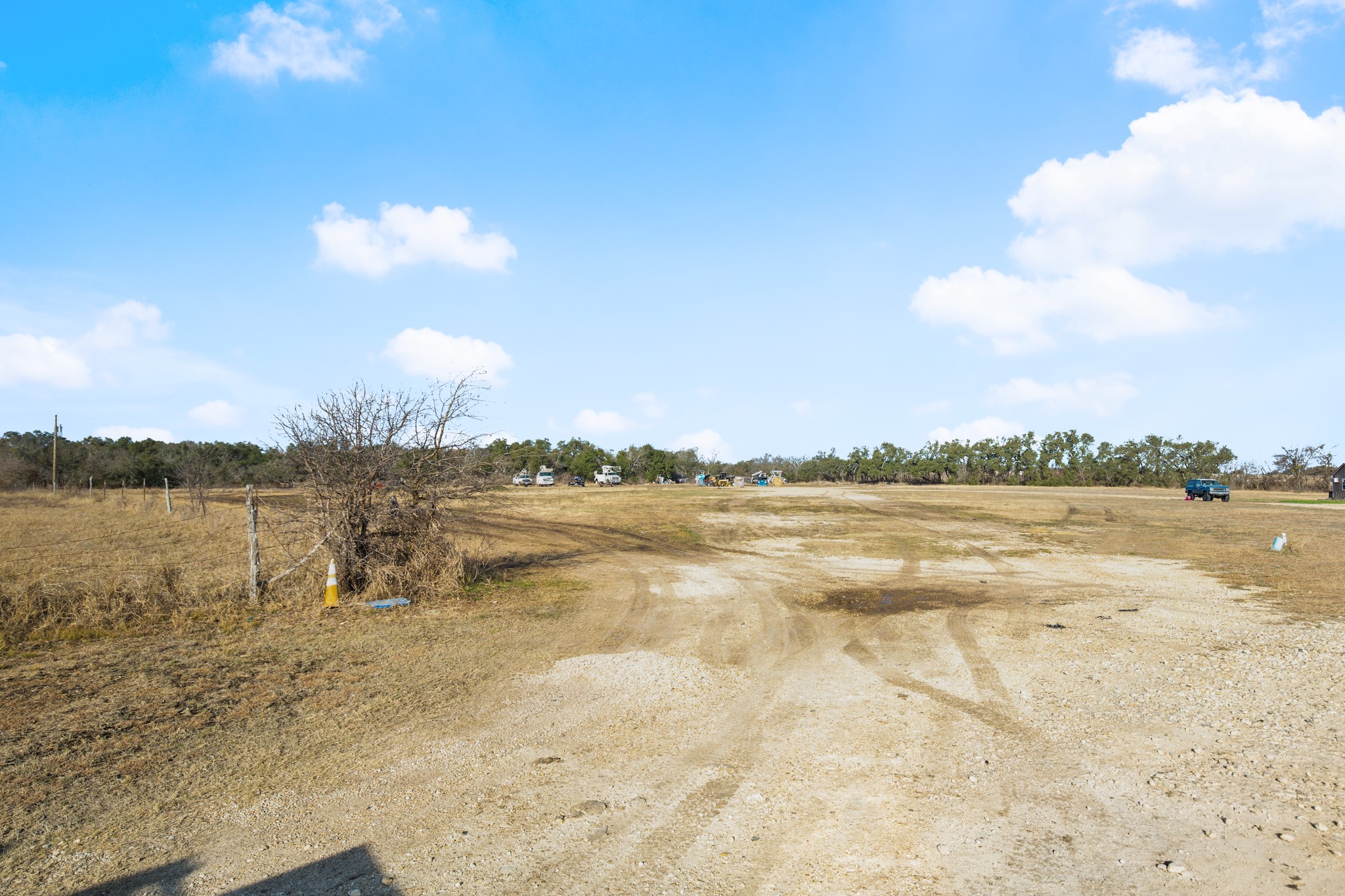 185 Freedom Drive Georgetown, TX 78626 - Photo 5 of 15 a view of a lake with a beach