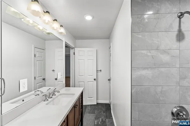 $4,795 | 1614 Center Avenue, Fort Lee, NJ 07024