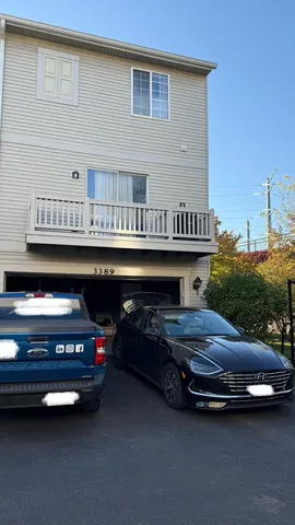 $360,000 | 3389 Ravinia Circle, Aurora, IL 60504