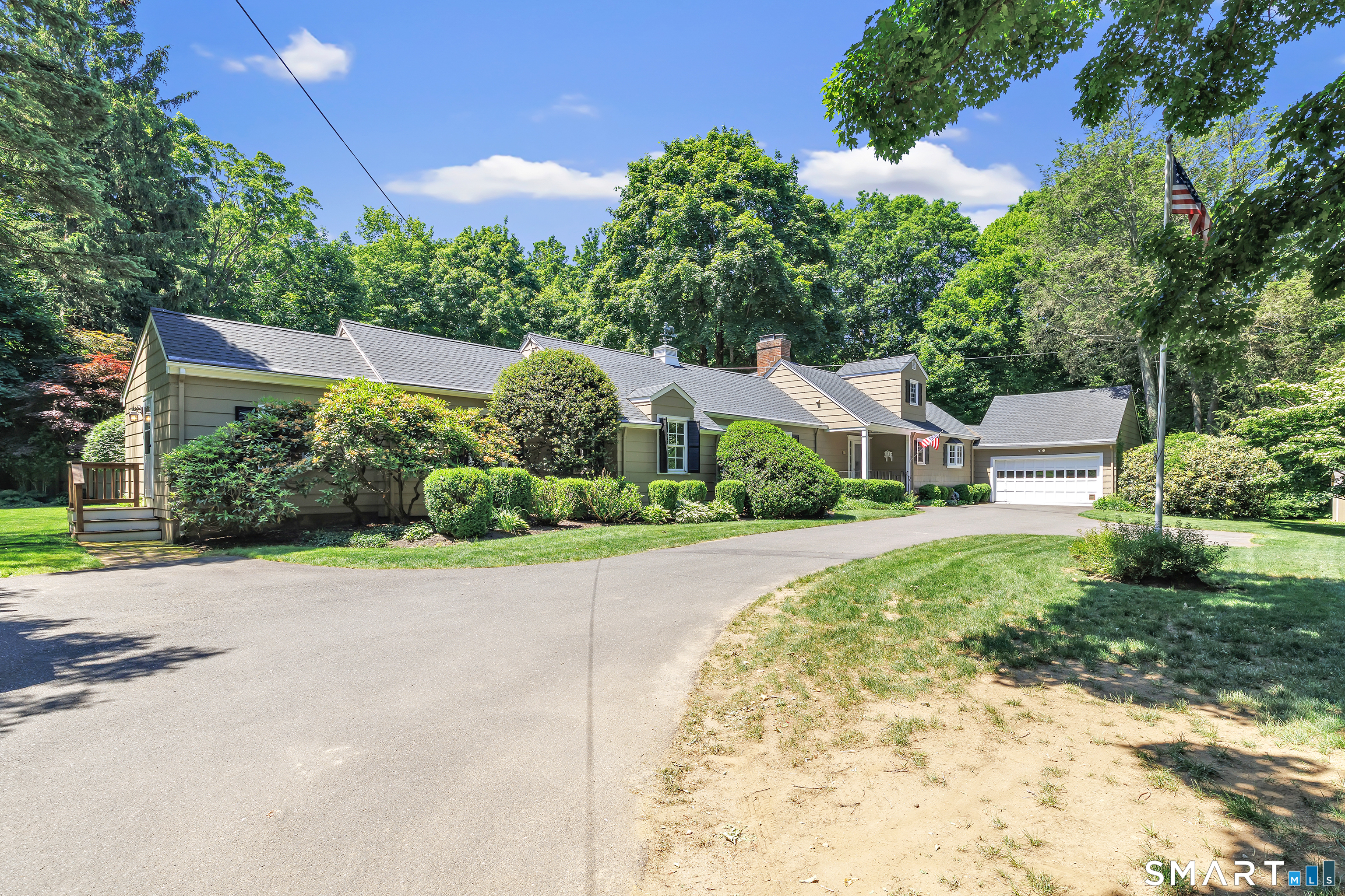 52 Mischa Hill Road Trumbull, CT 06611 - Photo 3 of 40
