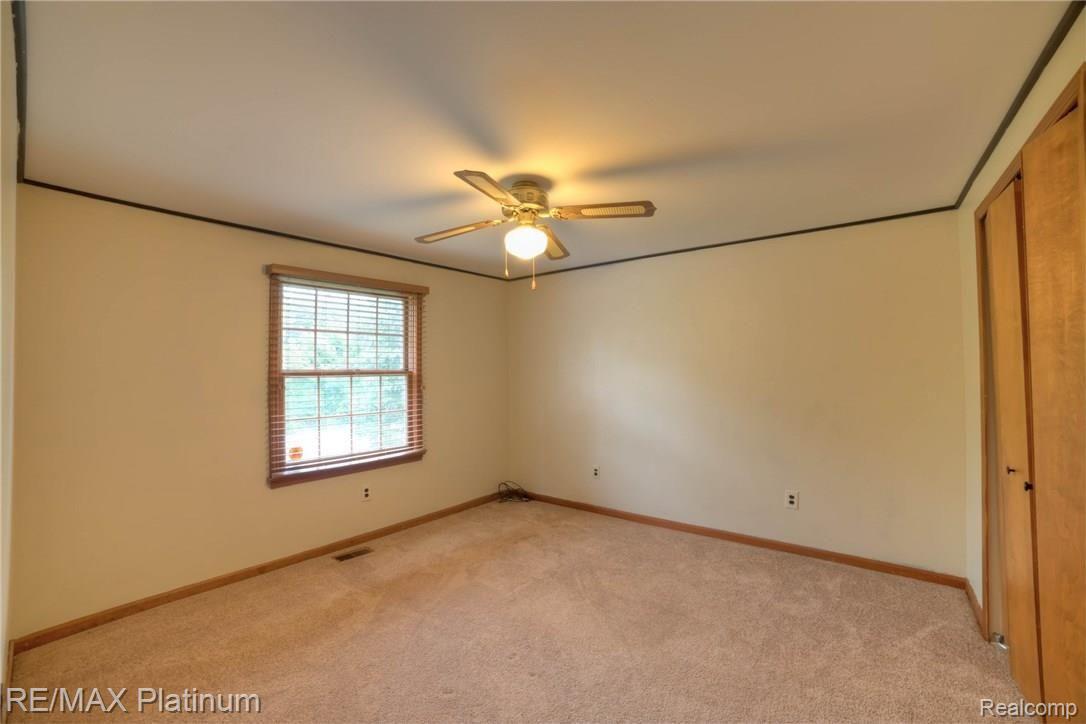 21706 Ruth Street Farmington, MI 48336 - Photo 20 of 32 Bedroom with backyard view