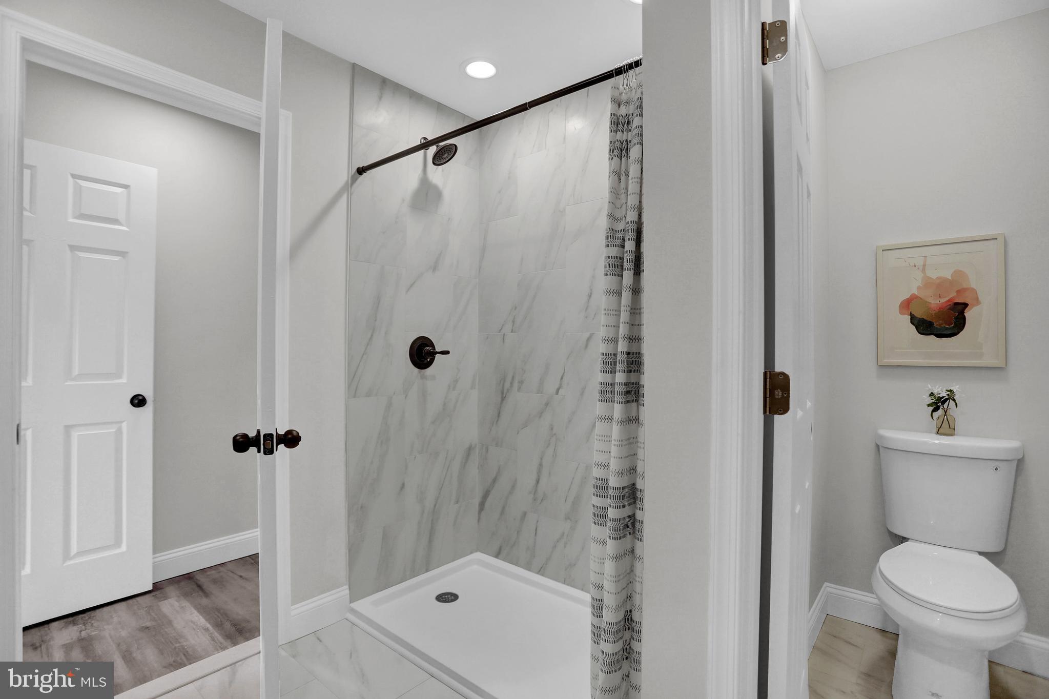 3913 Roland Avenue Baltimore, MD 21211 - Photo 11 of 33 Gallery Image 11