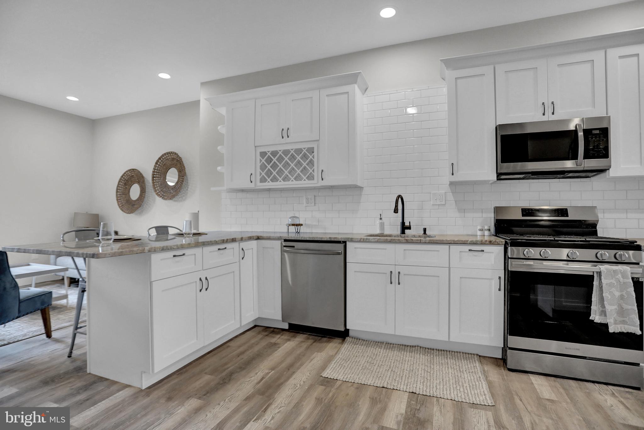3913 Roland Avenue Baltimore, MD 21211 - Photo 6 of 33 Gallery Image 6
