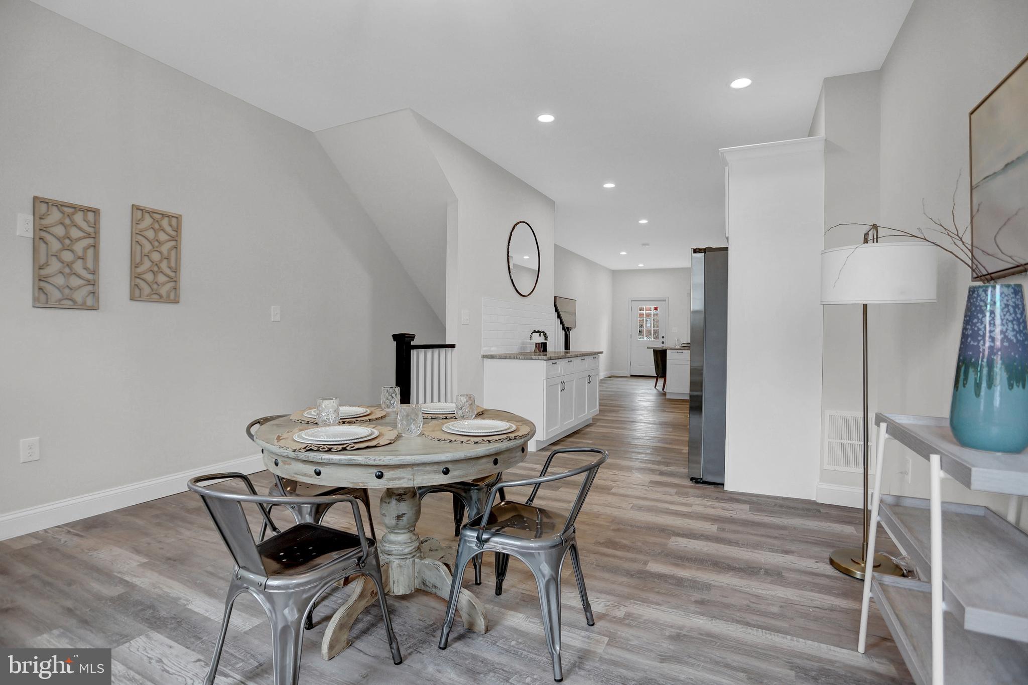 3913 Roland Avenue Baltimore, MD 21211 - Photo 8 of 33 Gallery Image 8