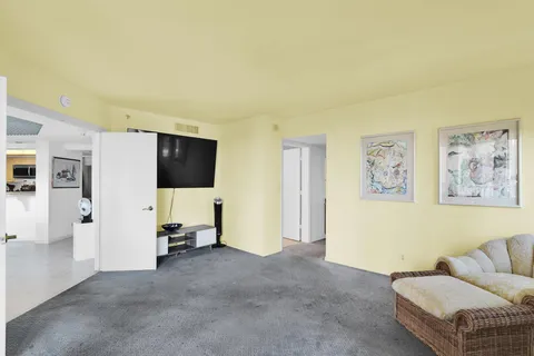 $1,050,000 | 120 Southeast 5th Avenue, Unit 331, Boca Raton, FL 33432