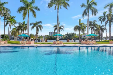 $1,050,000 | 120 Southeast 5th Avenue, Unit 331, Boca Raton, FL 33432