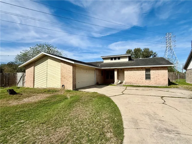 $1,650 | 2101 Meadowlight Parkway, Corpus Christi, TX 78414