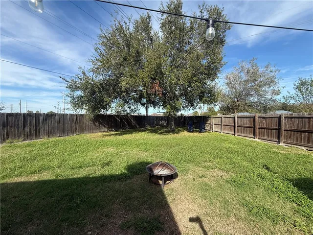 $1,650 | 2101 Meadowlight Parkway, Corpus Christi, TX 78414