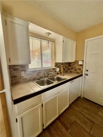 $1,650 | 2101 Meadowlight Parkway, Corpus Christi, TX 78414