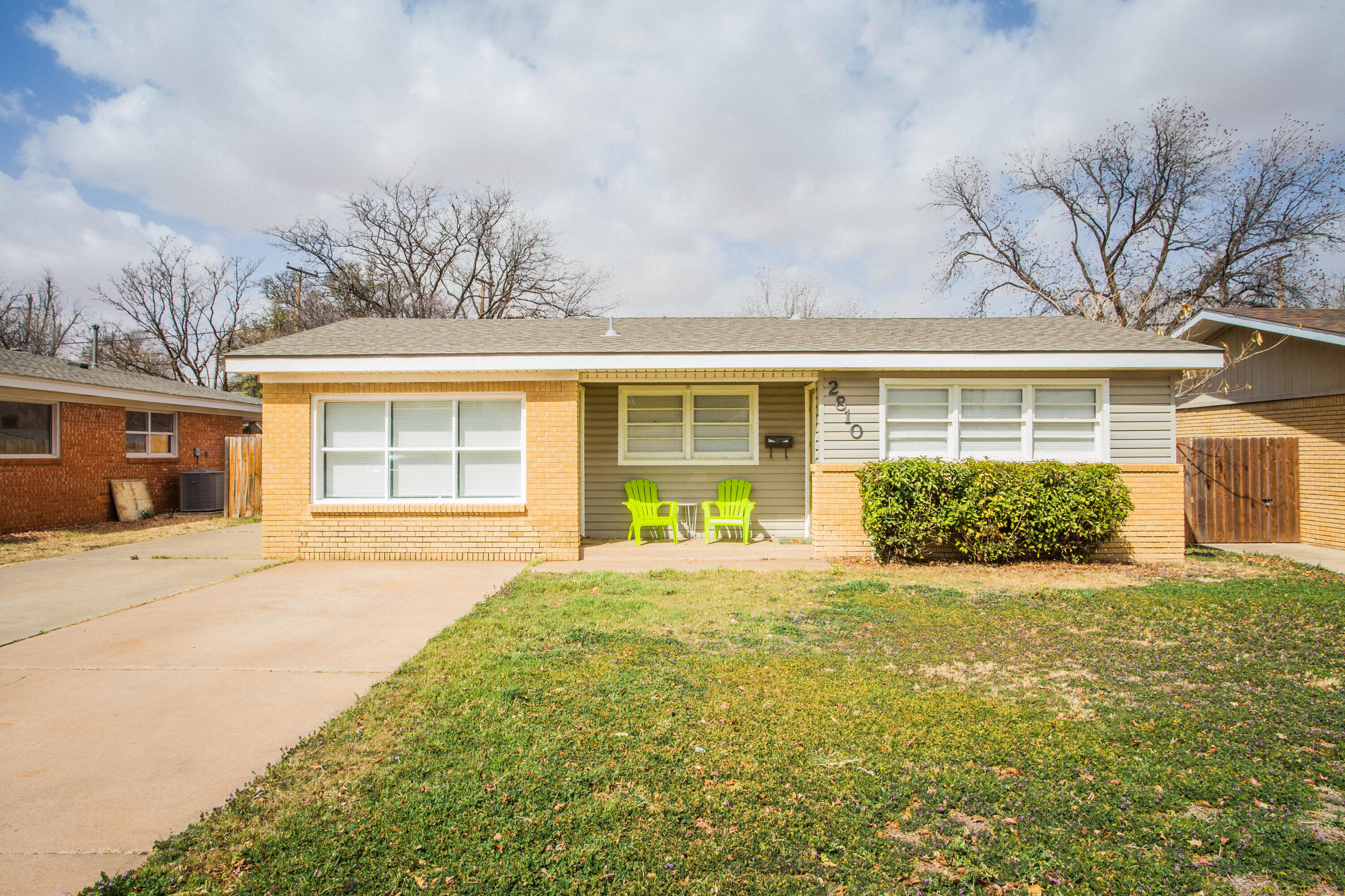 2810 54th Street Lubbock, TX 79413 - Photo 2 of 33 5V2A3241