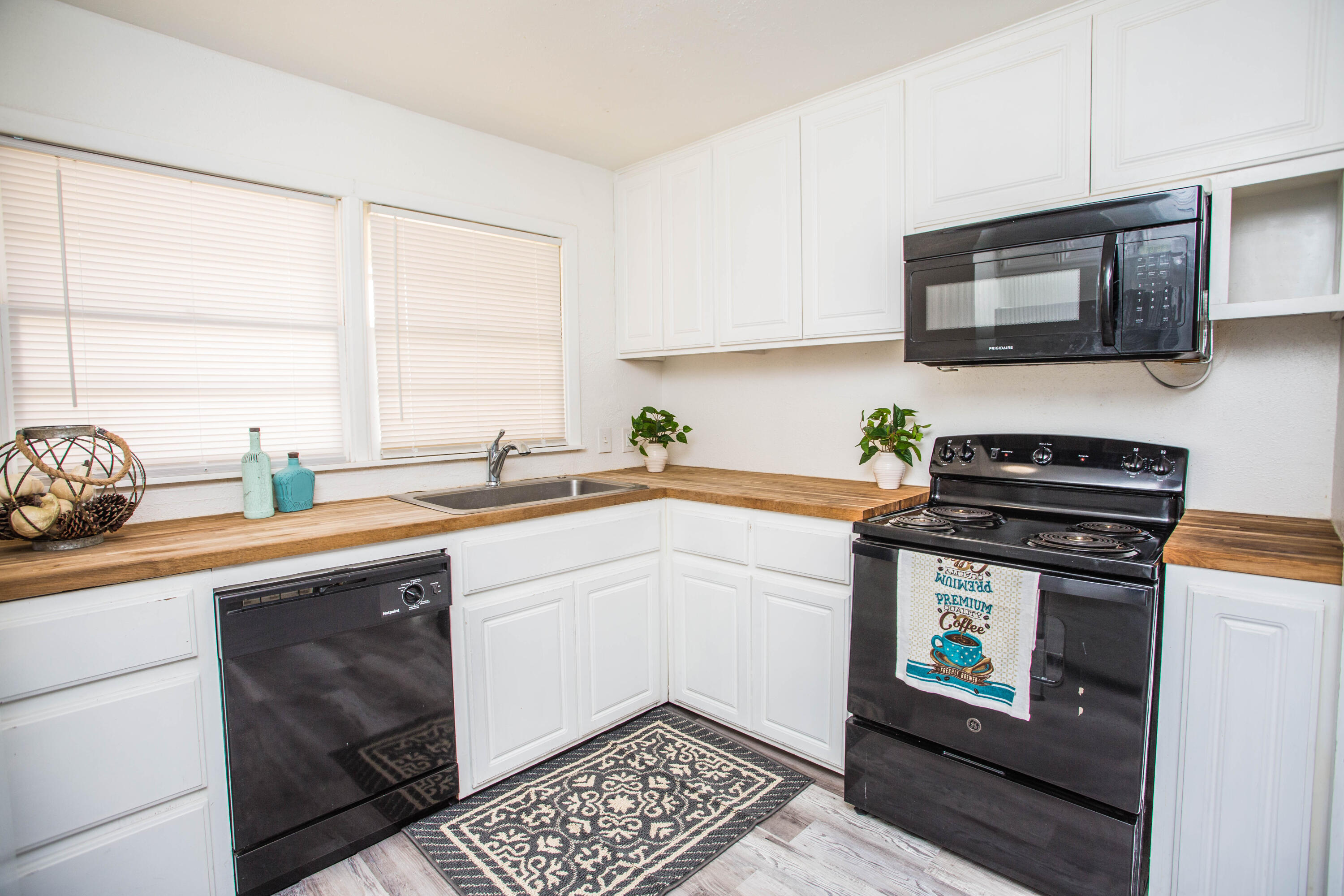 2810 54th Street Lubbock, TX 79413 - Photo 10 of 33 5V2A3249