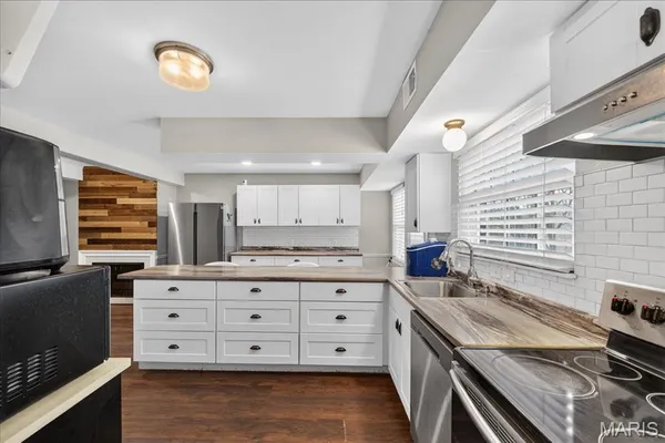 $217,500 | 13222 Cantina Drive, Chesterfield, MO 63141