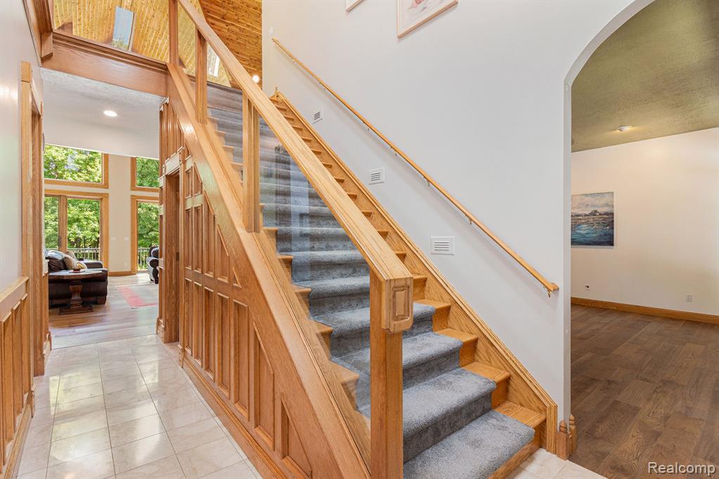 8400 Wiggins Road Howell, MI 48855 - Photo 4 of 55