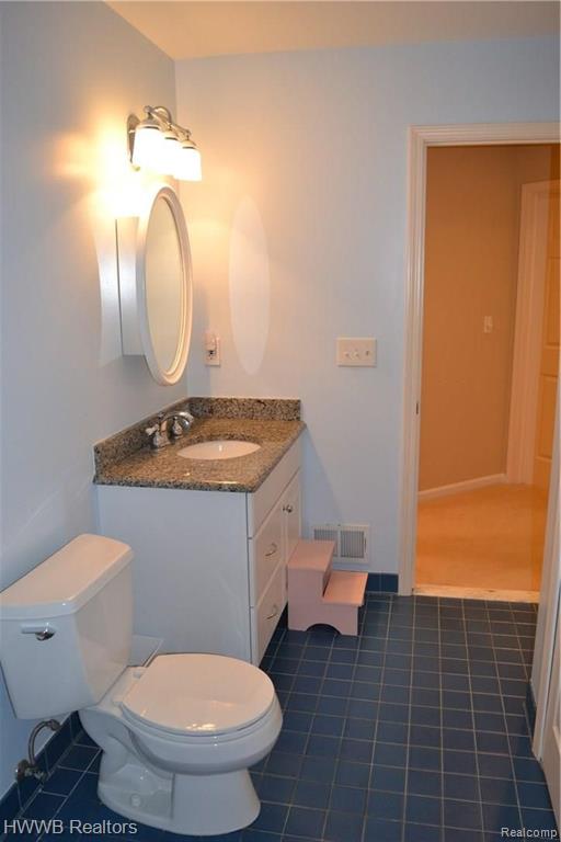 1945 Cedaredge Road Rochester Hills, MI 48306 - Photo 22 of 44