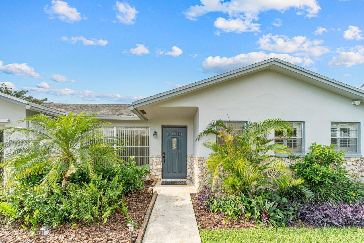 9020 Southwest 1st Street Boca Raton, FL 33428 - Photo 9 of 30 005-9020Southwest1stStreet-BocaRaton-FL-