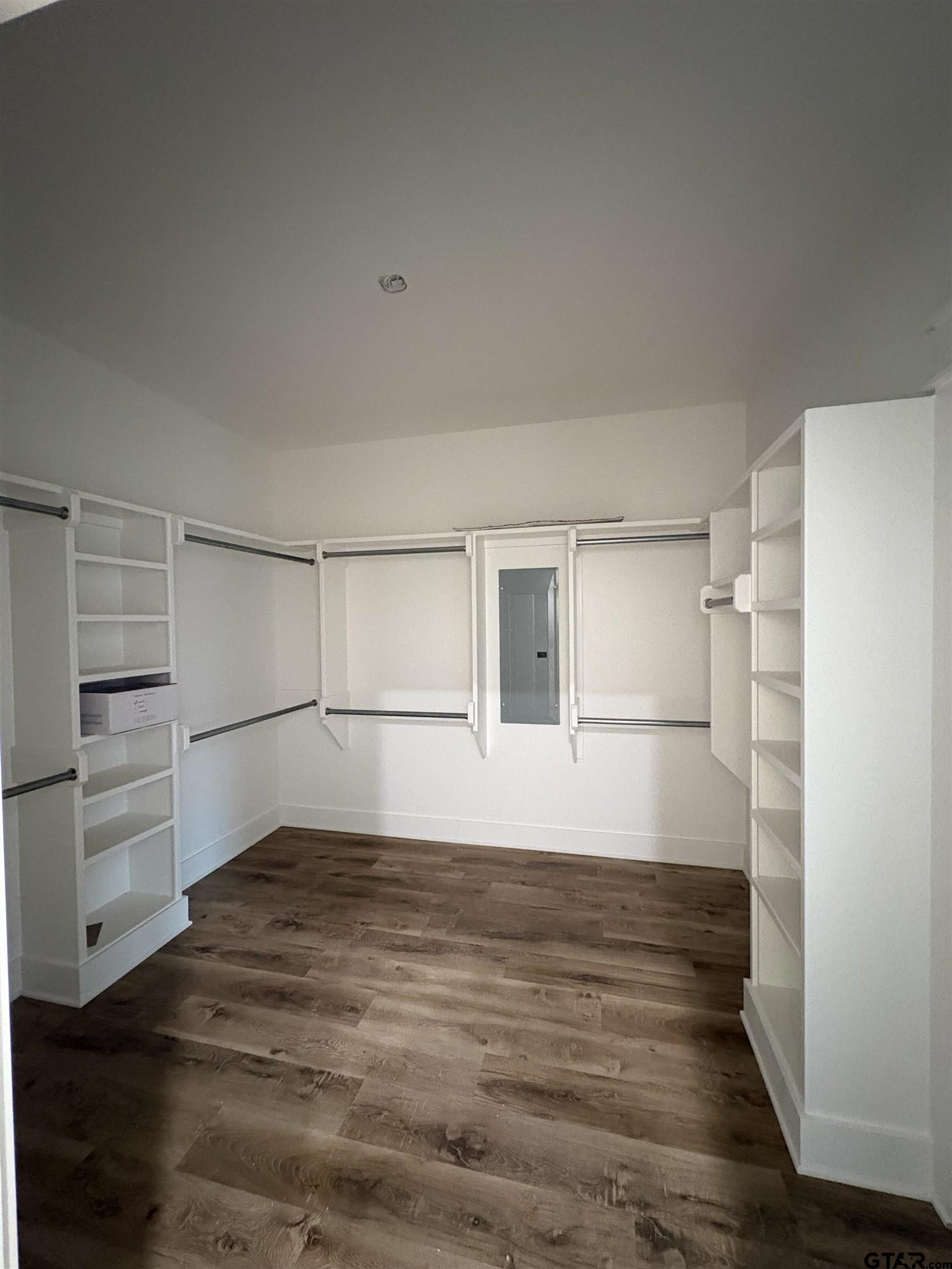 21053 County Road 26 Tyler, TX 75705 - Photo 14 of 19 a view of a room with wooden floor