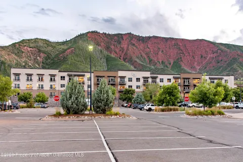 $389,000 | 253 Wulfsohn Road, Unit 316, Glenwood Springs, CO 81601