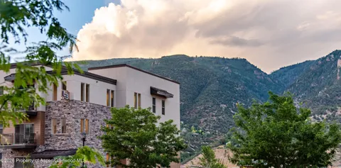 $389,000 | 253 Wulfsohn Road, Unit 316, Glenwood Springs, CO 81601
