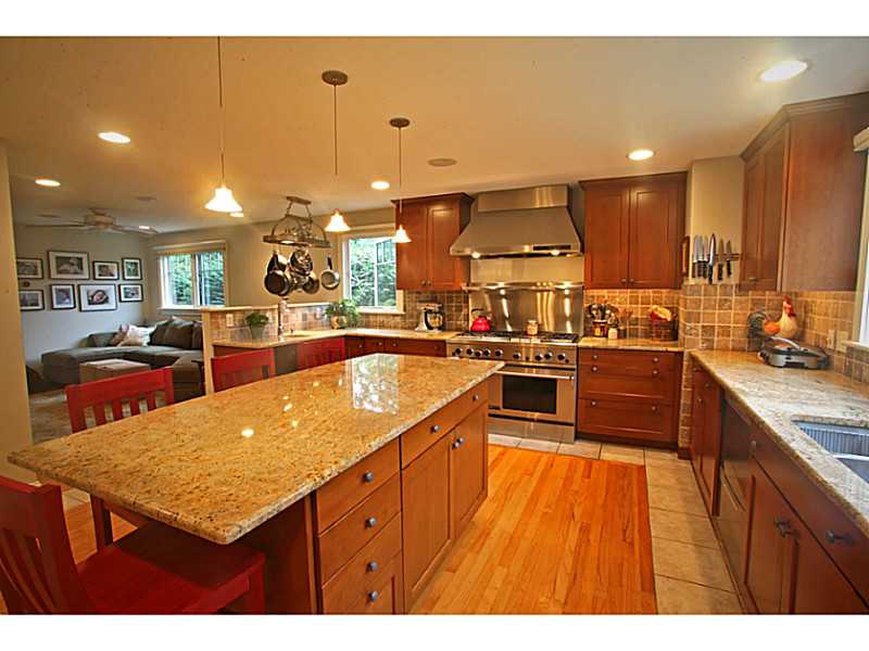 37 Standish Road Jamestown, RI 02835 - Photo 5 of 21 Kitchen.