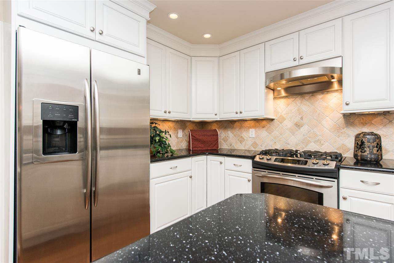 1104 Bayfield Drive Raleigh, NC 27606 - Photo 4 of 25 Kitchen