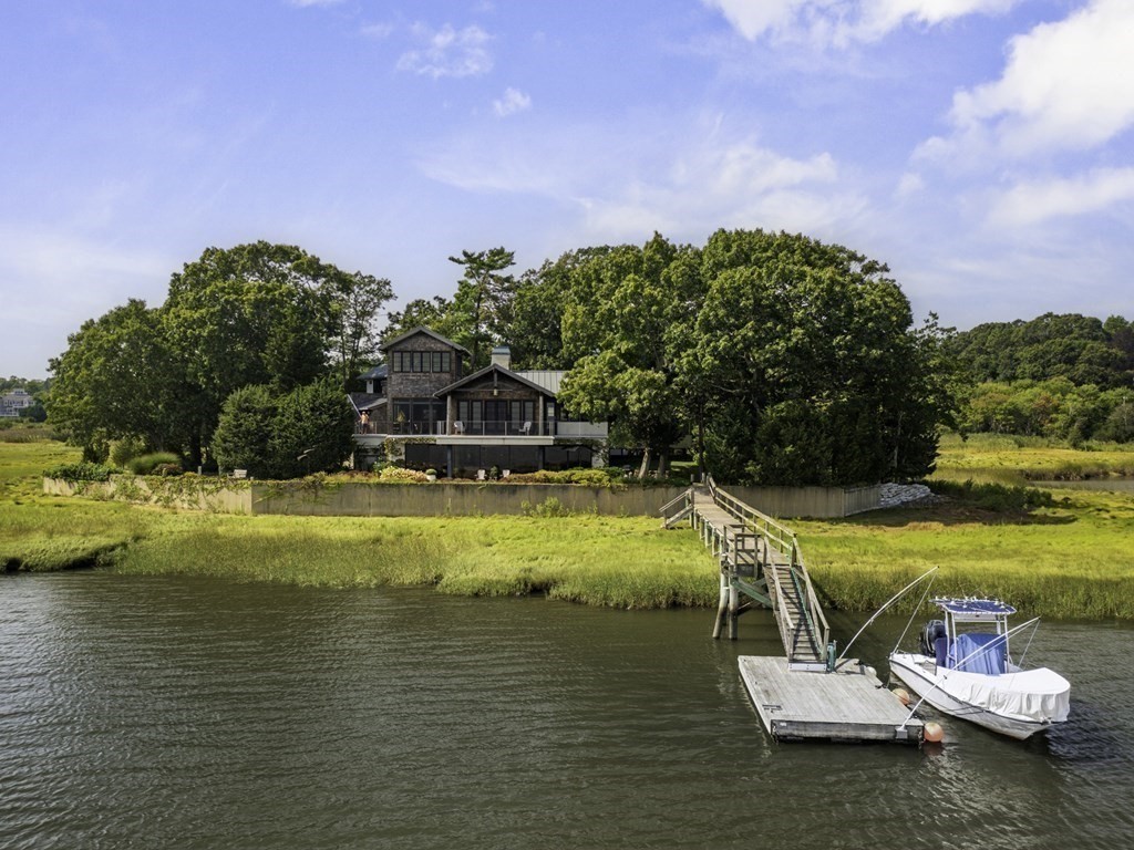 675 Bay Road Duxbury, MA 02332 - Photo 3 of 42 Gallery Image 3